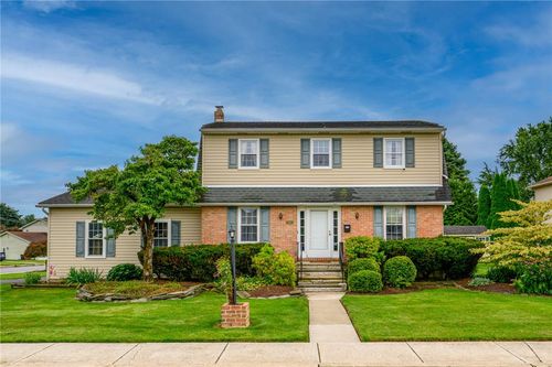 4442 Adams St, Whitehall, PA, 18052-1530 | Card Image
