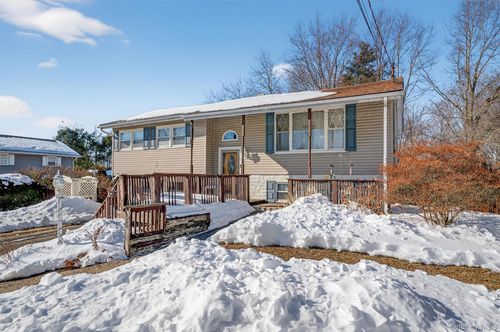 14 Scotchtown Dr, Middletown, NY, 10941-1409 | Card Image