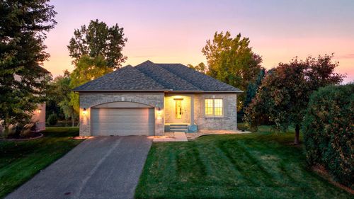 301 Canyon Blvd, Hudson, WI, 54016-7730 | Card Image