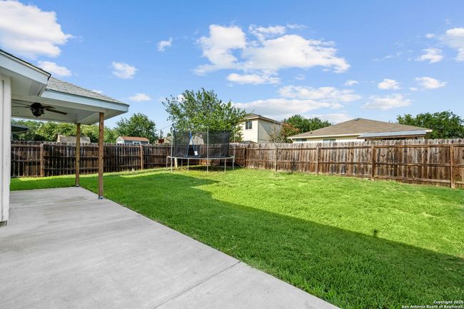 9511 Autumn Run Ln, House other with 3 bedrooms, 2 bathrooms and null parking in Converse TX | Image 19