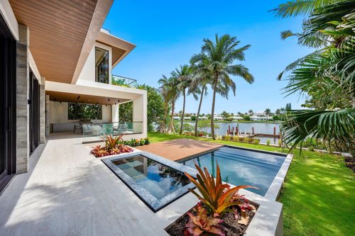 5 Barefoot Ln, Lantana, FL, 33462-1953 | Card Image