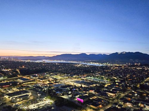 5610-2108 Gilmore Ave, Burnaby, BC, V5C0N8 | Card Image