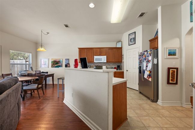 B - 1002 Castile Rd, Home with 3 bedrooms, 2 bathrooms and 3 parking in Austin TX | Image 16