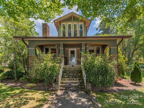 213 Chapel Dr, Lake Junaluska, NC, 28745-8722 | Card Image