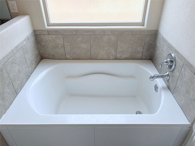 6616 Colony Rd, House other with 3 bedrooms, 2 bathrooms and null parking in Midland TX | Image 11