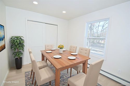 371 Oceanside St, Islip Terrace, NY, 11752-1412 | Card Image