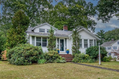 22 Elmwood Ave, Dedham, MA, 02026-5033 | Card Image