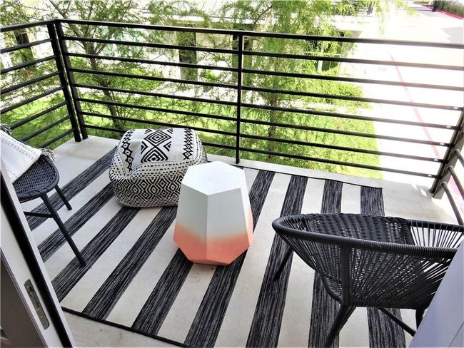 View of deck | Image 10