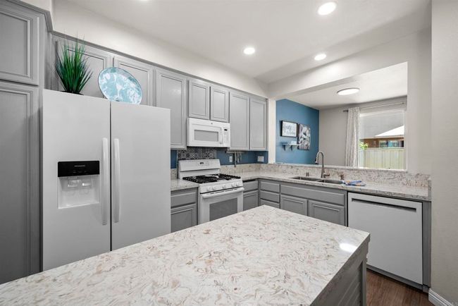 2224 Lago Ventana, Townhouse with 3 bedrooms, 3 bathrooms and 2 parking in Chula Vista CA | Image 13