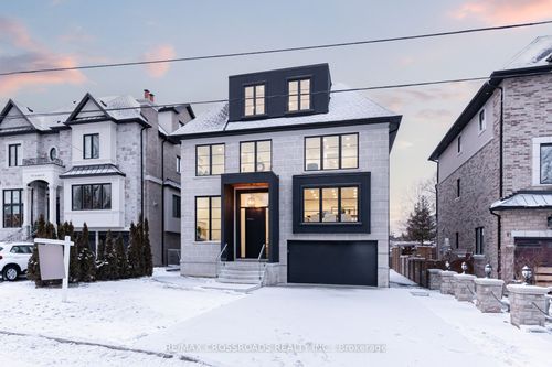 642 Annland St, Pickering, ON, L1W1B1 | Card Image