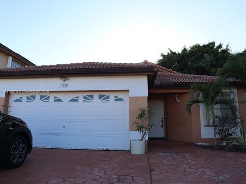 19820 Nw 86th Ave, Hialeah, FL, 33015-6930 | Card Image
