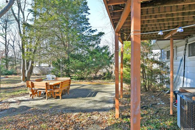 5 Weymouth St, House other with 4 bedrooms, 2 bathrooms and null parking in Dix Hills NY | Image 16