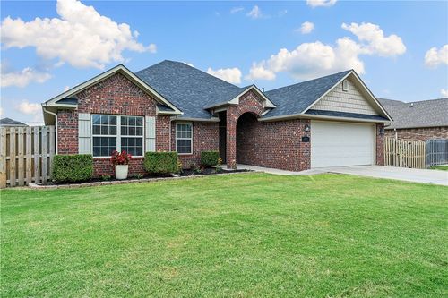 201 Sussex Ave, Lowell, AR, 72745-8895 | Card Image