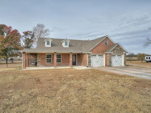 3570 S Ladd Ave, Goldsby, OK, 73093-9221 | Card Image