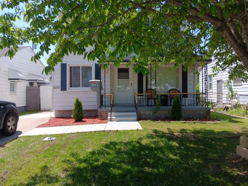 2209 Progress Ave, Lincoln Park, MI, 48146-2554 | Card Image