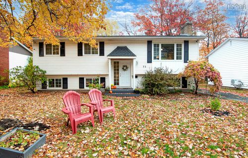 73 Union St, Bedford, NS, B4A2B6 | Card Image