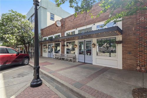 205 S Main St, Bryan, TX, 77803-3926 | Card Image