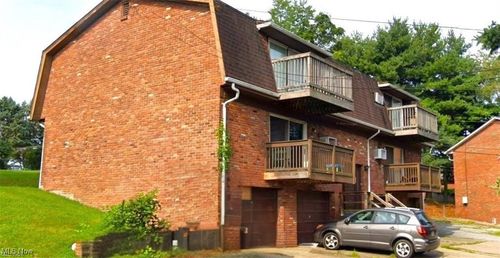 apt-2-98 View St, Weirton, WV, 26062-2546 | Card Image