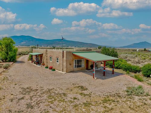 191 Lower Buena Vista Rd, Cerro, NM, 87519-8025 | Card Image