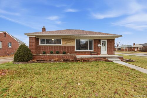 28020 Diesing Dr, Madison Heights, MI, 48071-4544 | Card Image