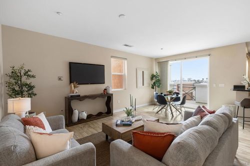 602-3650 5th Ave, San Diego, CA, 92103-4247 | Card Image