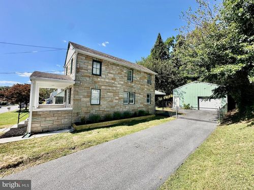 131 Park Ave, SHILLINGTON, PA, 19607-3228 | Card Image