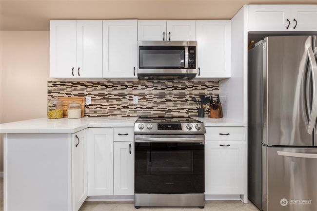 Stainless steel appliances that stay.On main level | Image 12