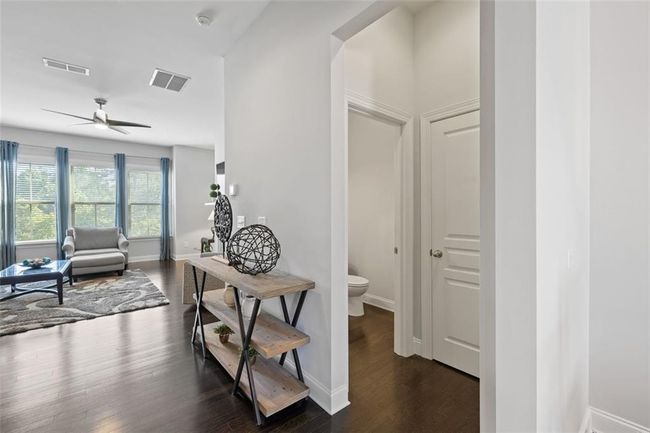 5504 Cameron Parc Dr, Townhouse with 3 bedrooms, 4 bathrooms and 2 parking in Johns Creek GA | Image 10