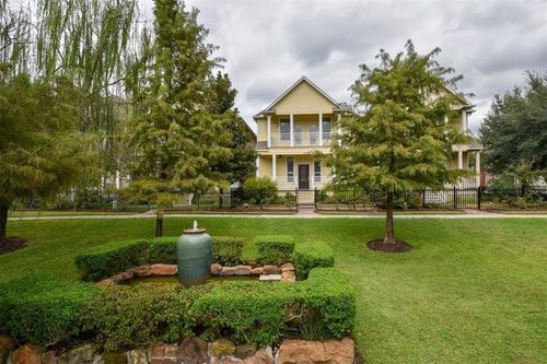 815 Garden Rose Ln, Houston, TX, 77018-6341 | Card Image