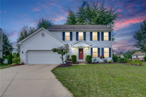 804 Stone Circle Dr, Akron, OH, 44320-1070 | Card Image