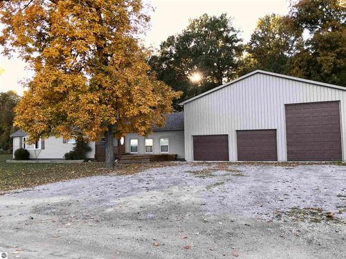 6510 S Begole Rd, Perrinton, MI, 48871-9785 | Card Image
