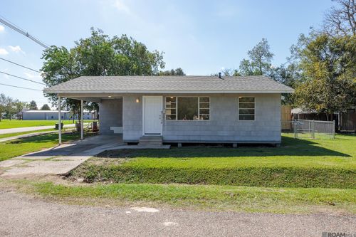 203 W Caroline St, Gonzales, LA, 70737-2509 | Card Image