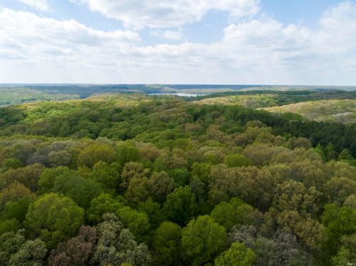 8608 E Bay St, Nashville, IN, 47448-8038 | Card Image