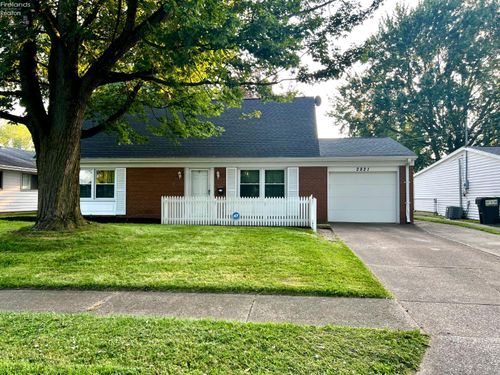2821 Hinde Ave, Sandusky, OH, 44870-5957 | Card Image