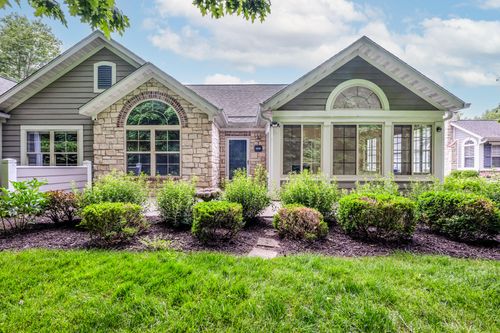 2898 Villa Ln, Benton Harbor, MI, 49022-2476 | Card Image