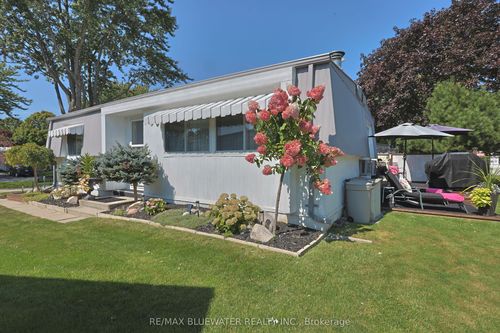 208 Biltmore Dr, Grand Bend, ON, N0M1T0 | Card Image