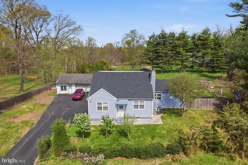 632 Durham Rd, Newtown, PA, 18940-9618 | Card Image