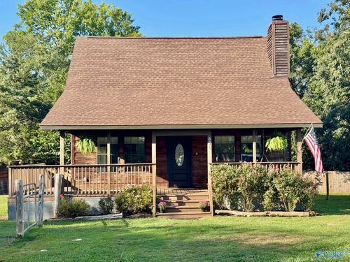 878 Ne Fields Rd, Laceys Spring, AL, 35754-3917 | Card Image