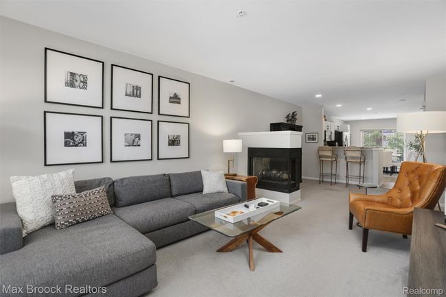 Living Room | Image 7