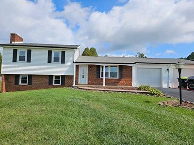 1519 Snake Creek Rd, House other with 3 bedrooms, 2 bathrooms and 2 parking in Hillsville VA | Image 2