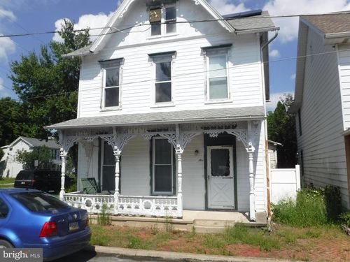 140 W Mcclure St, NEW BLOOMFIELD, PA, 17068-9623 | Card Image
