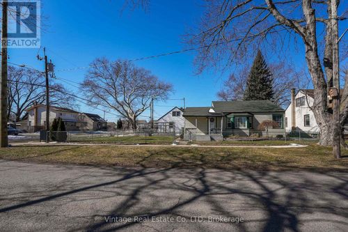 19 Longfellow Avenue, St. Catharines (Haig), ON, L2R6N6 | Card Image