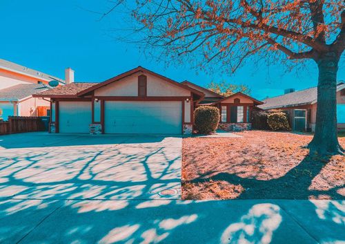 2808 Canyon Dr, Modesto, CA, 95351-4977 | Card Image