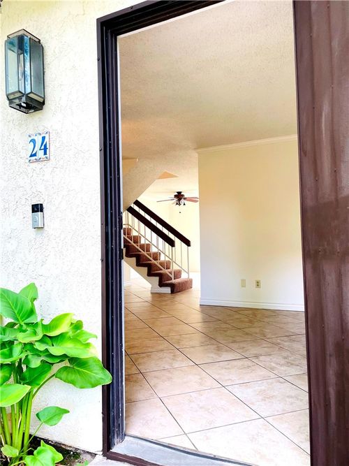 apt-24-1077 Santo Antonio Dr, Colton, CA, 92324-4139 | Card Image