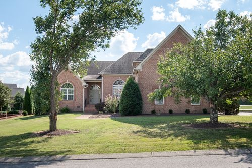 105 Robin Pt, Gallatin, TN, 37066-4695 | Card Image