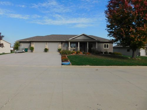 204 Broadview Ave, Luana, IA, 52156-7000 | Card Image