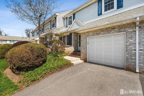 5 Hawthorn Dr, Edison, NJ, 08820-1450 | Card Image