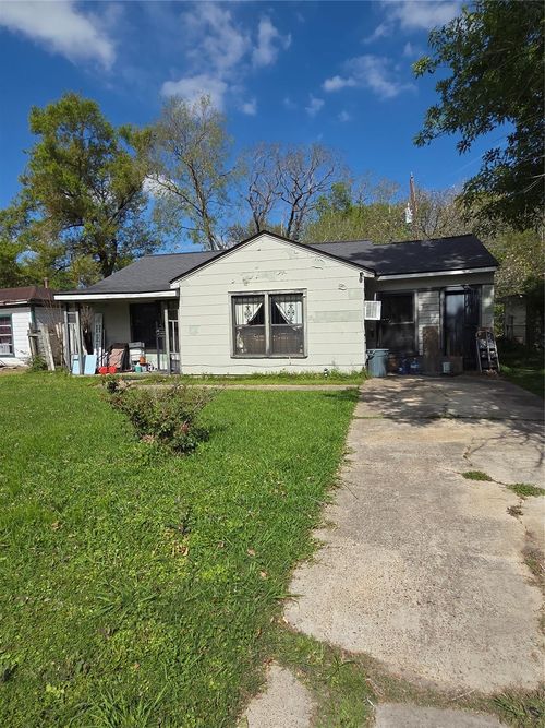 7314 Forrestal St, Houston, TX, 77033-3437 | Card Image