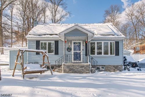 26 Hickory Ave, West Milford, NJ, 07480-2079 | Card Image