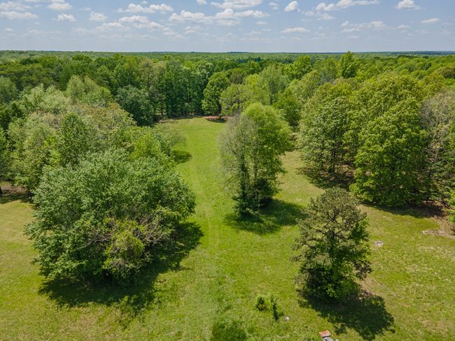 2724 She Boss Rd, House other with 2 bedrooms, 2 bathrooms and 4 parking in Duck River TN | Image 10